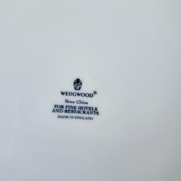 🇬🇧 WEDGEWOOD Art Noveau Bone China Chargers x2 - Picture 6 of 8